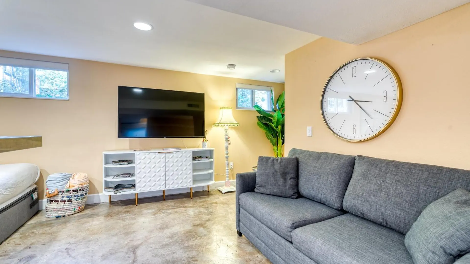 Holiday home Stay Portland - Private Underground Getaway - 92 Walkscore
