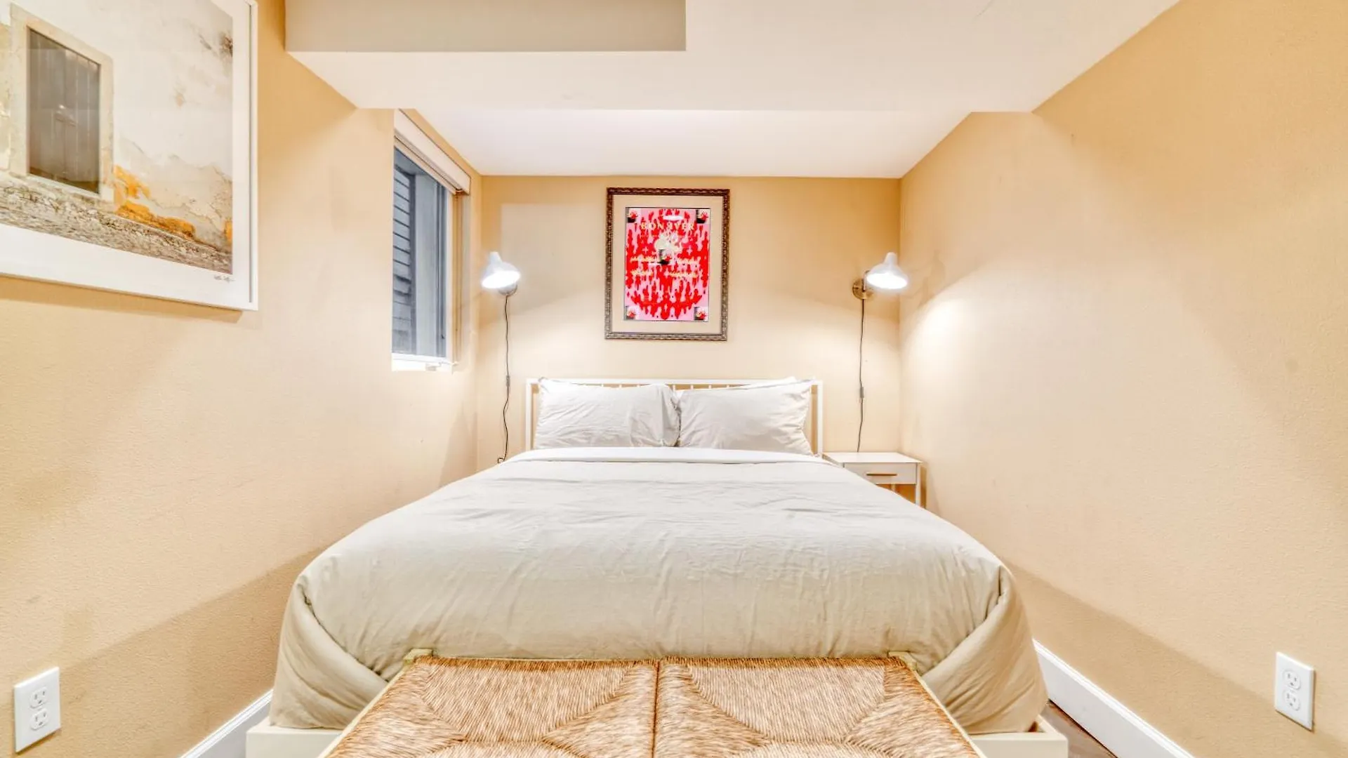 Stay Portland - Private Underground Getaway - 92 Walkscore United States