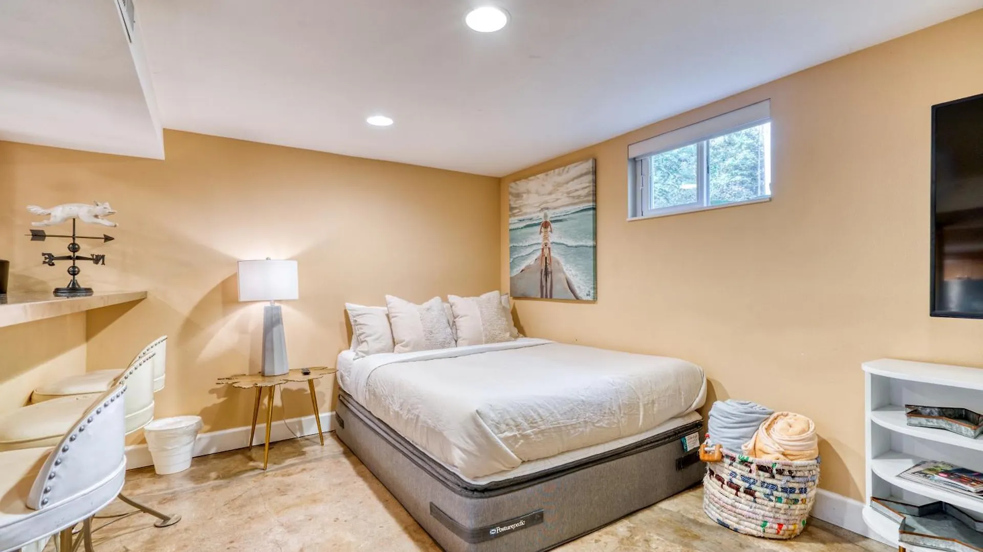 Holiday home Stay Portland - Private Underground Getaway - 92 Walkscore United States